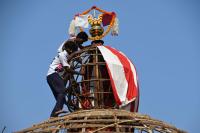 Ratha Kalasharohana (Picture Courtesy Shri Dinesh Karkal)